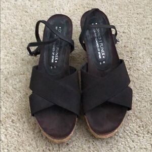 Donald Pliner brown wedge size 8